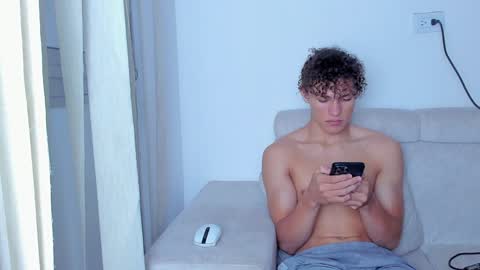 Laureent online show from January 2025 10:43:02 AM