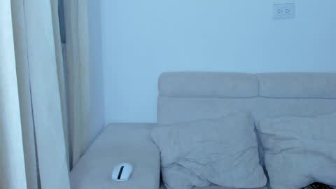 Laureent online show from February 2025 04:36:01 AM