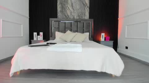 Lauren Weels online show from March 2026 08:05:01 PM