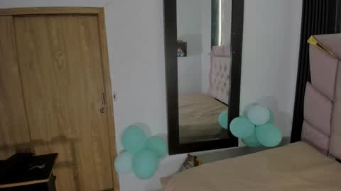 Snapshot of laurem_paulette chatting on February 2026 06:48:01 PM Laurem online show from February 2026 06:48:01 PM