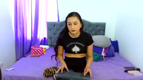 Snapshot of lauren_59 chatting on November 2025 08:43:02 PM Lauren online show from November 2025 08:43:02 PM