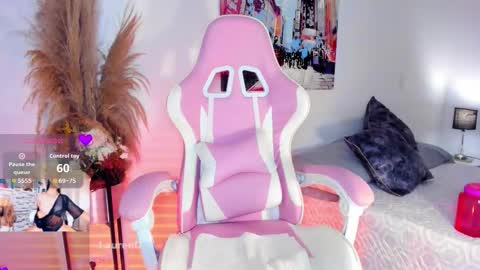 Snapshot of lauren__dallass chatting on September 2025 10:14:02 PM MissLauren online show from September 2025 10:14:02 PM