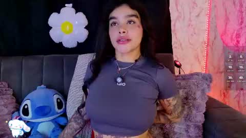 Snapshot of lauren_camila1 chatting on July 2026 01:41:01 AM Lau online show from July 2026 01:41:01 AM