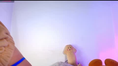    1      online show from February 2025 01:15:02 AM