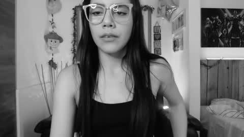 Lauren online show from December 2024 09:19:02 PM