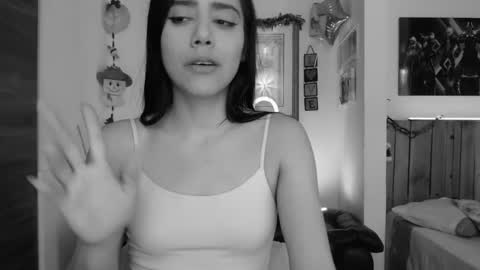 Lauren online show from December 2024 08:40:02 PM