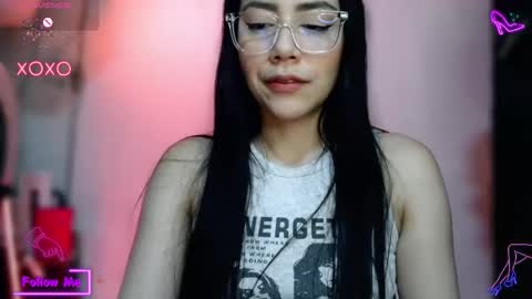 Lauren online show from October 2025 03:29:02 AM