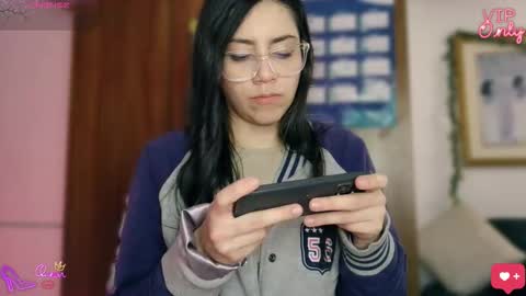 Lauren online show from March 2026 06:14:01 AM