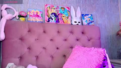 Snapshot of laurenelovex chatting on January 2026 03:30:02 AM Laurene online show from January 2026 03:30:02 AM