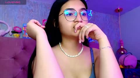 Snapshot of laurenelovex chatting on January 2026 05:12:01 AM Laurene online show from January 2026 05:12:01 AM