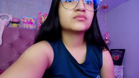 Snapshot of laurenelovex chatting on February 2026 02:37:01 AM Laurene online show from February 2026 02:37:01 AM