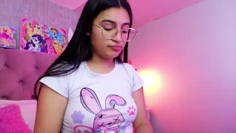 Snapshot of laurenelovex chatting on February 2026 04:13:01 AM Laurene online show from February 2026 04:13:01 AM