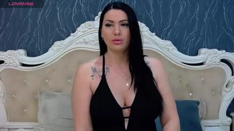 Laura online show from February 2025 11:27:01 AM