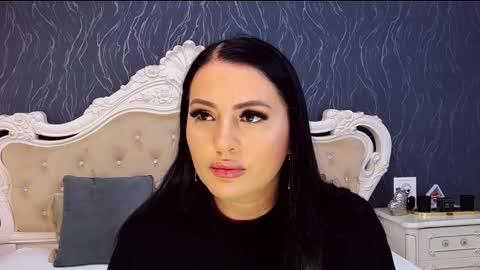 Laura online show from September 2025 02:16:01 PM