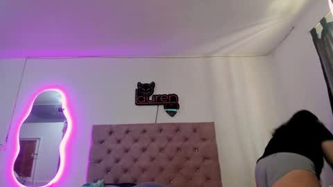 Snapshot of laurenlaine99 chatting on January 2025 06:06:01 PM laurenlaine online show from January 2025 06:06:01 PM