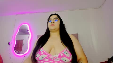 Snapshot of laurenlaine99 chatting on February 2025 08:21:01 PM laurenlaine online show from February 2025 08:21:01 PM