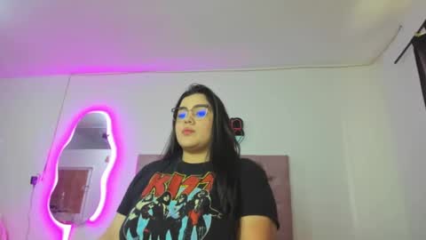 Snapshot of laurenlaine99 chatting on February 2025 07:09:01 PM laurenlaine online show from February 2025 07:09:01 PM