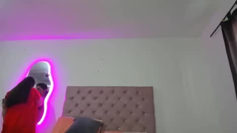 Snapshot of laurenlaine99 chatting on March 2025 01:14:01 PM laurenlaine online show from March 2025 01:14:01 PM