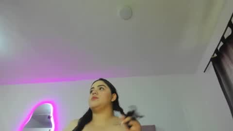 Snapshot of laurenlaine99 chatting on March 2025 12:06:02 PM laurenlaine online show from March 2025 12:06:02 PM