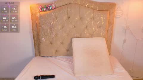 laurenn_smitth online show from December 2025 12:32:01 PM