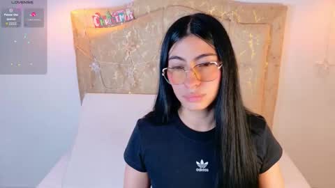 laurenn_smitth online show from December 2025 12:46:02 PM