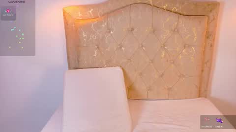 laurenn_smitth online show from May 2026 12:23:01 PM