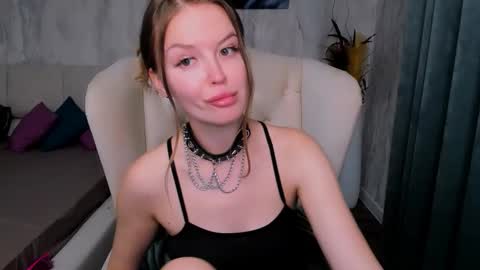 laurennhill online show from October 2025 12:30:02 AM