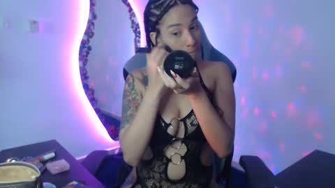 Snapshot of laurenphillipsx chatting on February 2026 04:57:02 PM Lauren online show from February 2026 04:57:02 PM