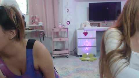 Snapshot of laurenphillipsx chatting on February 2026 02:37:02 PM Lauren online show from February 2026 02:37:02 PM