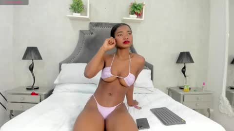 Snapshot of laurensnow1_ chatting on March 2025 04:06:02 PM Lauren online show from March 2025 04:06:02 PM