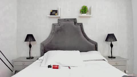 Snapshot of laurensnow1_ chatting on November 2025 02:53:02 PM Lauren online show from November 2025 02:53:02 PM