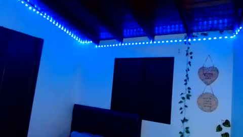 Snapshot of laurenvera_ chatting on January 2026 01:43:01 AM marcela online show from January 2026 01:43:01 AM