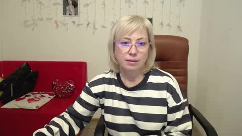 Snapshot of laurenwishy chatting on January 2026 12:20:02 PM Lauren online show from January 2026 12:20:02 PM