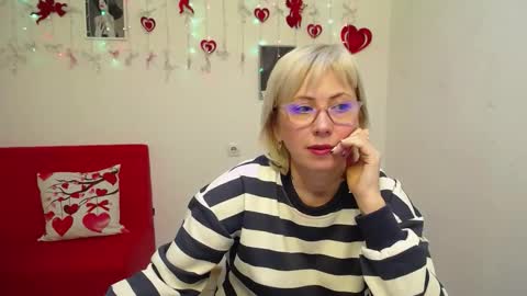 Snapshot of laurenwishy chatting on February 2026 08:35:02 PM Lauren online show from February 2026 08:35:02 PM