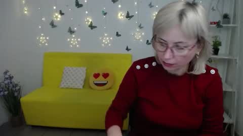 Snapshot of laurenwishy chatting on February 2026 06:00:02 AM Lauren online show from February 2026 06:00:02 AM