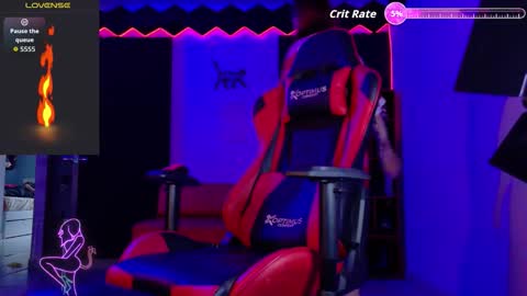 ANA LAURA online show from December 2025 08:36:02 PM