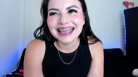 LauryJonson  online show from May 2026 06:57:02 PM