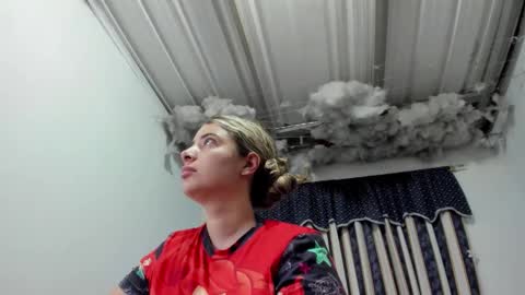 Snapshot of lauu_g chatting on March 2026 10:33:02 AM Lauu G online show from March 2026 10:33:02 AM