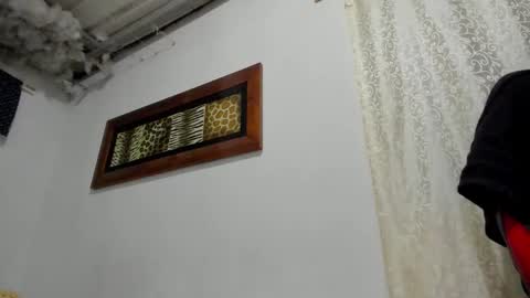 Snapshot of lauu_g chatting on April 2026 10:59:01 AM Lauu G online show from April 2026 10:59:01 AM