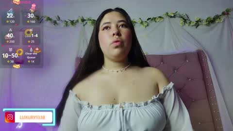 Snapshot of lauxury_ chatting on November 2025 03:51:01 AM lau online show from November 2025 03:51:01 AM