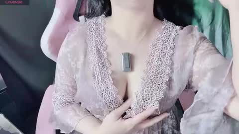 Snapshot of lavender_02 chatting on February 2026 05:38:02 PM Tina online show from February 2026 05:38:02 PM