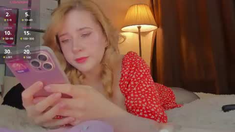 Snapshot of lavender_tender chatting on June 2026 05:01:01 AM Lav online show from June 2026 05:01:01 AM