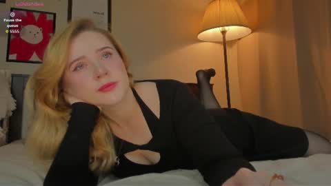 Snapshot of lavender_tender chatting on July 2026 09:13:01 PM Lav online show from July 2026 09:13:01 PM