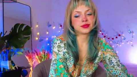 Snapshot of lavenderlav chatting on February 2026 12:01:02 PM Melissa online show from February 2026 12:01:02 PM