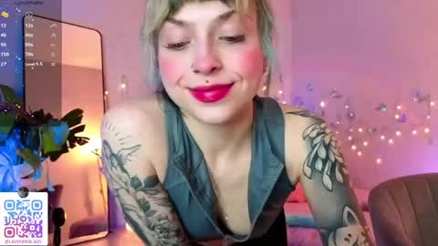 Snapshot of lavenderlav chatting on April 2026 06:46:01 PM Melissa online show from April 2026 06:46:01 PM