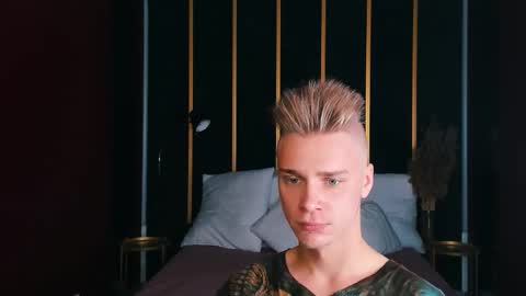 Lawrence online show from September 2025 10:37:01 AM