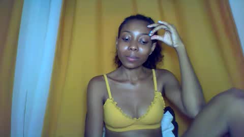 layannek online show from December 2025 07:12:02 PM