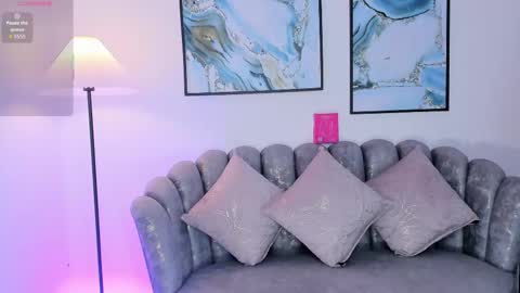 Layla Breezee online show from November 2025 12:15:02 PM