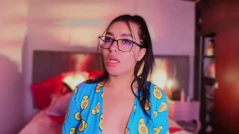 Layla online show from March 2025 10:43:02 AM