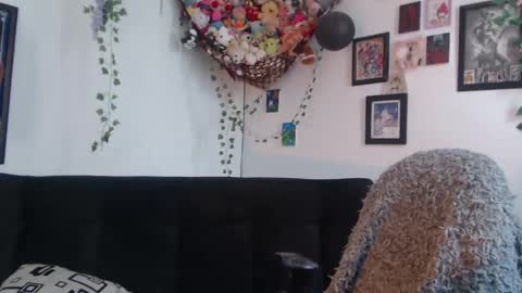 Snapshot of layla_quinn chatting on May 2026 03:05:01 PM layla_quinn online show from May 2026 03:05:01 PM